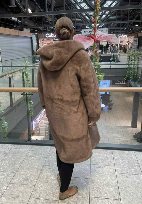 PLEASURE COAT