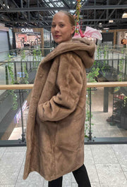PLEASURE COAT