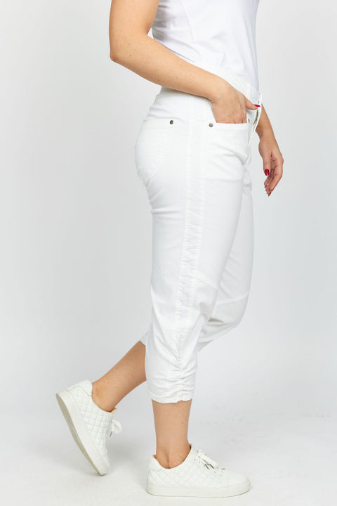 Tess Capri