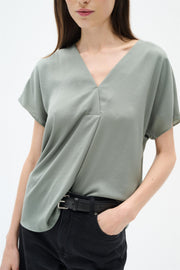 RindaIW Top