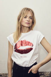 The Kiss Tee