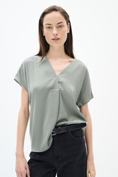 RindaIW Top